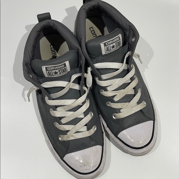 Great Condition Men’s Grey Converse Sneakers